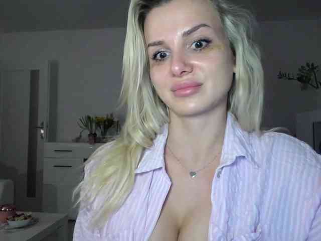 CorneliaSweet webcam