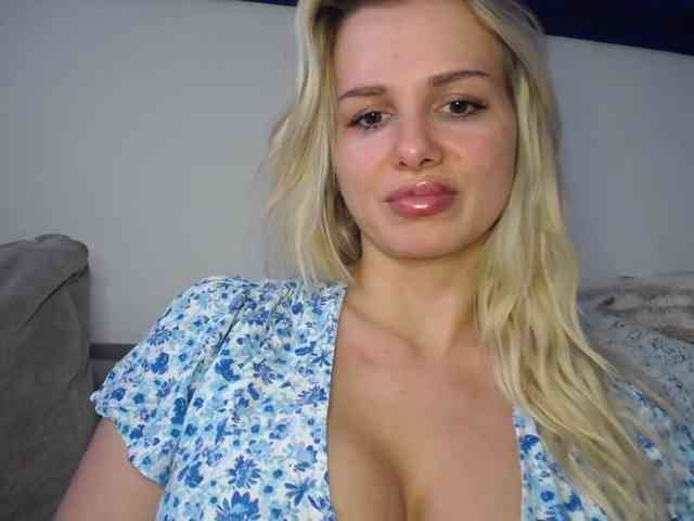 CorneliaSweet webcam