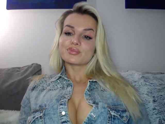 CorneliaSweet webcam