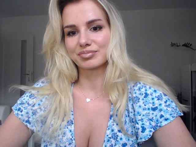 CorneliaSweet webcam