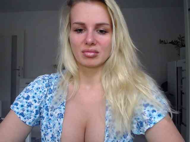 CorneliaSweet webcam