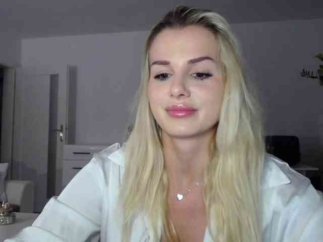 CorneliaSweet webcam