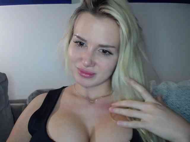 CorneliaSweet Live Webcam on BongaCams