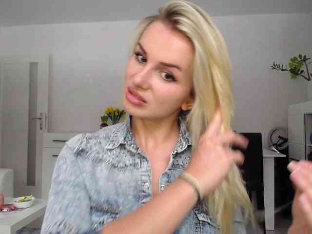 CorneliaSweet webcam