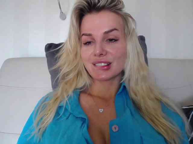 CorneliaSweet webcam