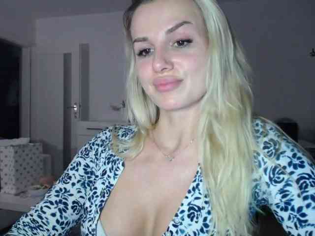 CorneliaSweet webcam