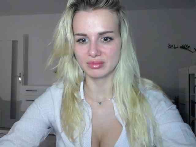 CorneliaSweet webcam