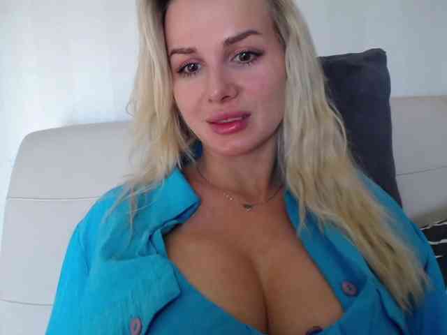 CorneliaSweet webcam