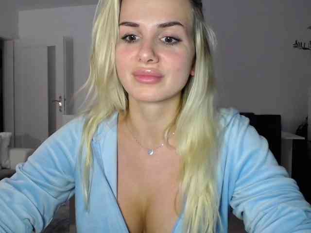 CorneliaSweet webcam