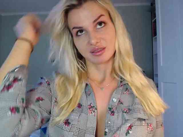 CorneliaSweet webcam