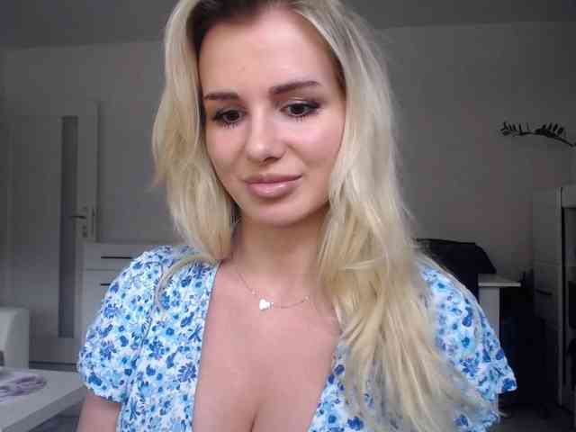 CorneliaSweet webcam