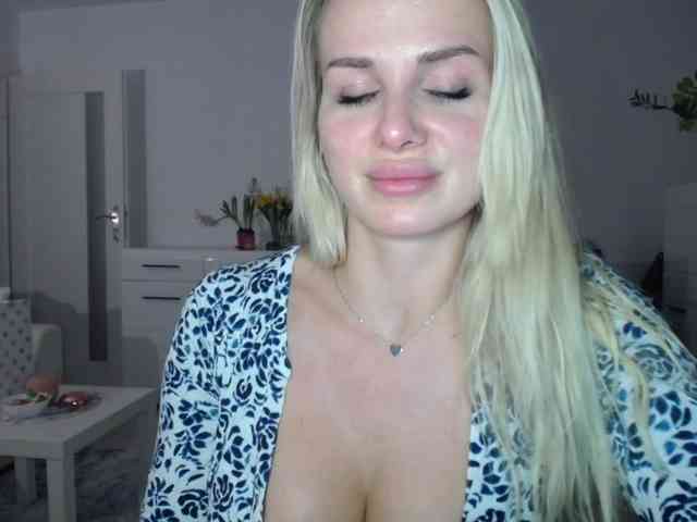 CorneliaSweet webcam