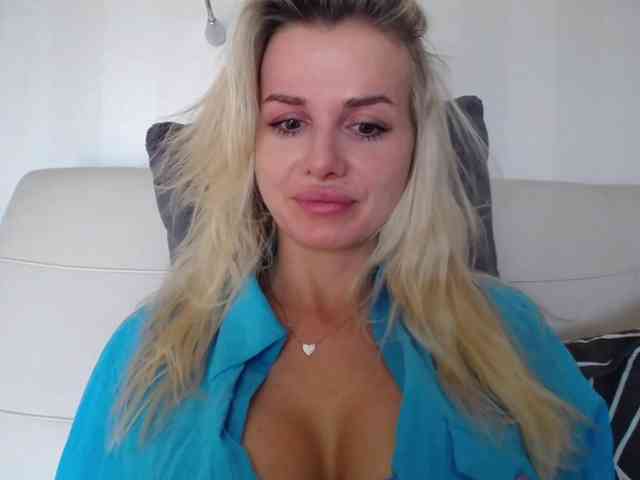 CorneliaSweet webcam