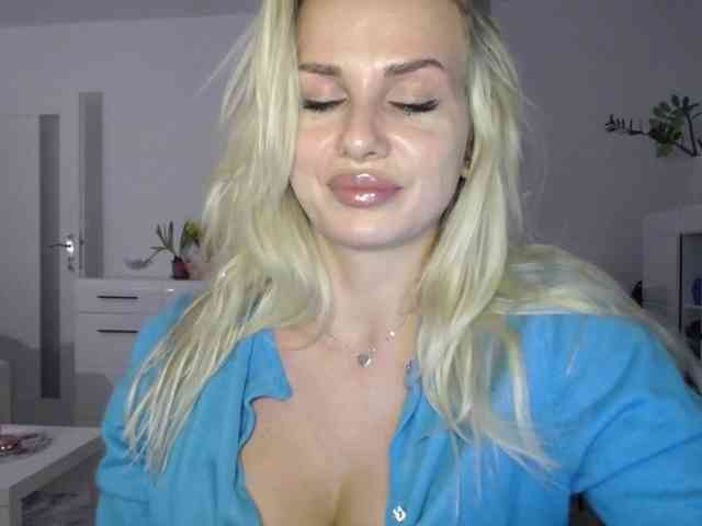 CorneliaSweet webcam