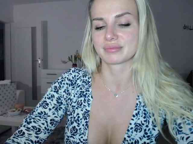 CorneliaSweet webcam