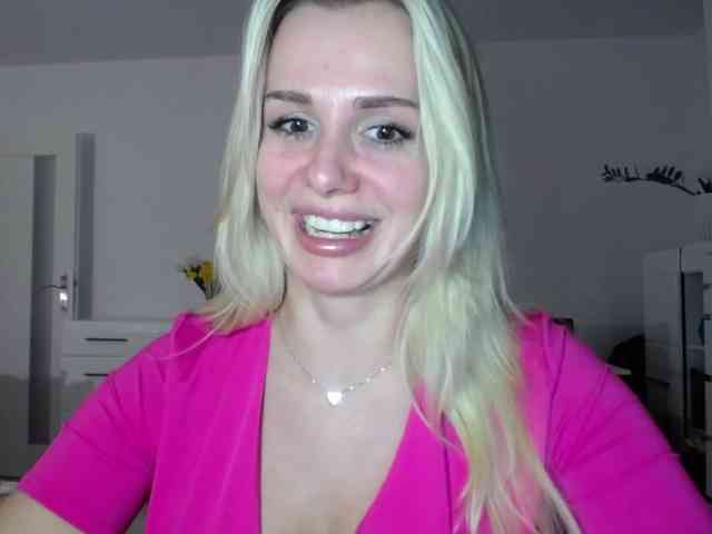 CorneliaSweet webcam