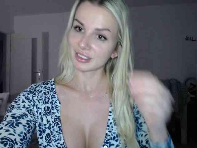 CorneliaSweet webcam