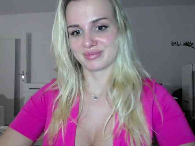 CorneliaSweet webcam