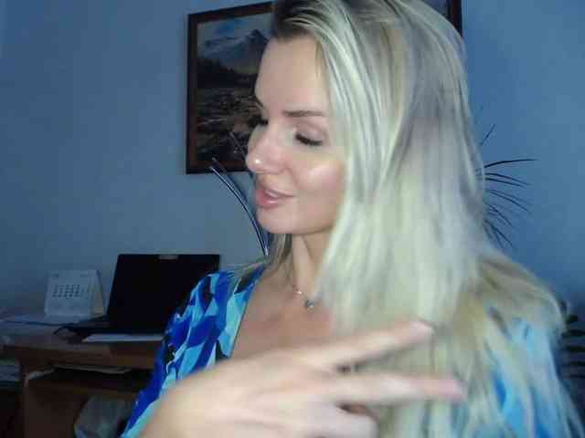 CorneliaSweet webcam