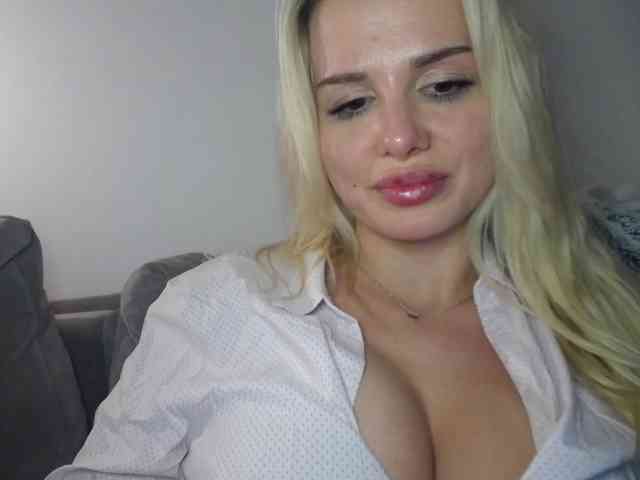 CorneliaSweet webcam