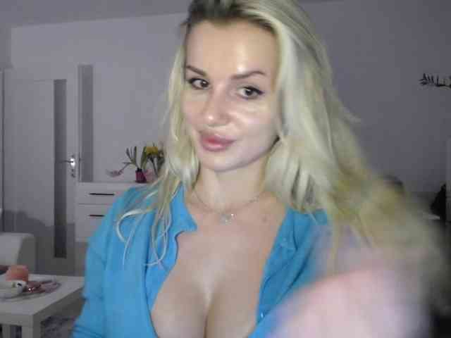 CorneliaSweet webcam