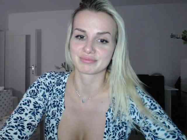 CorneliaSweet webcam