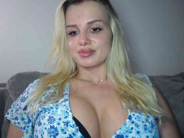 CorneliaSweet webcam