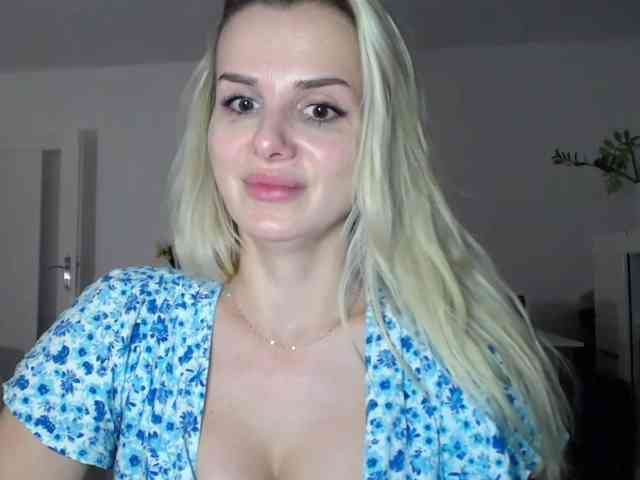 CorneliaSweet webcam