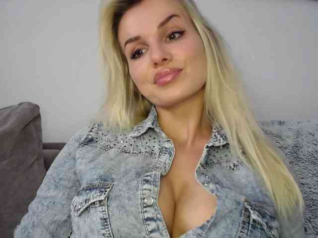 CorneliaSweet webcam