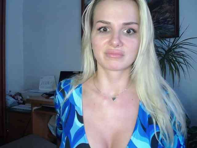 CorneliaSweet webcam