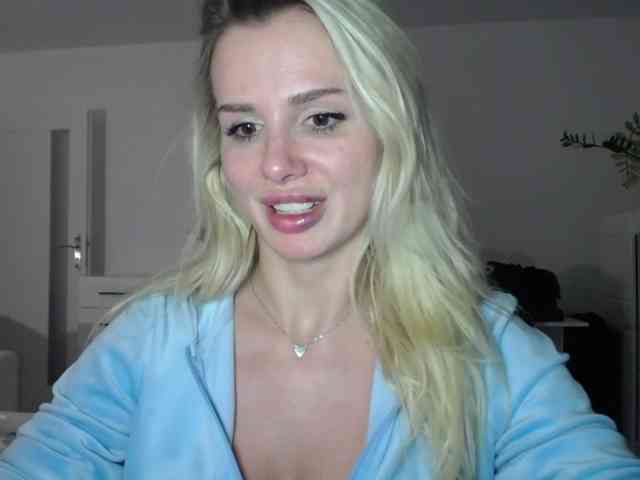 CorneliaSweet webcam