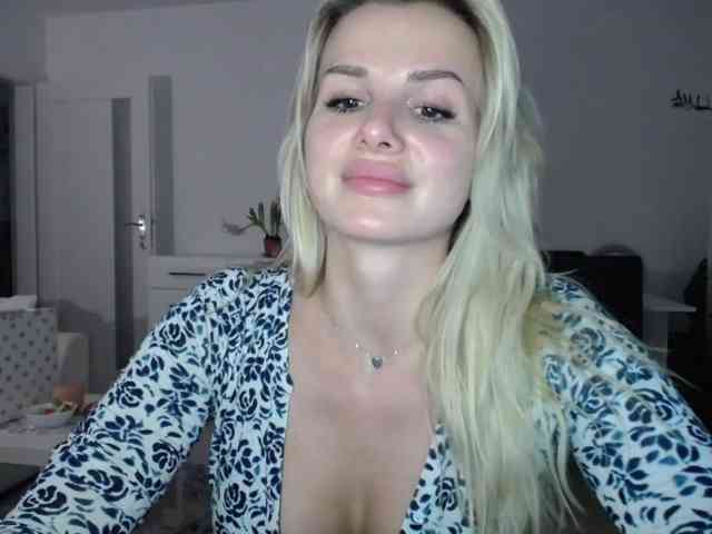 CorneliaSweet webcam