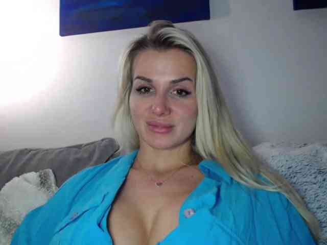 CorneliaSweet webcam