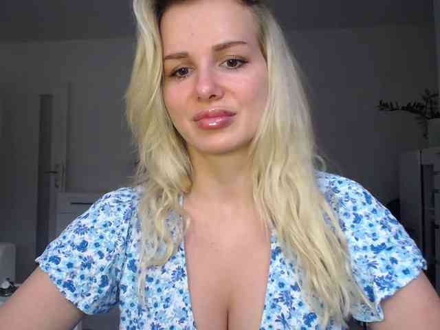 CorneliaSweet webcam