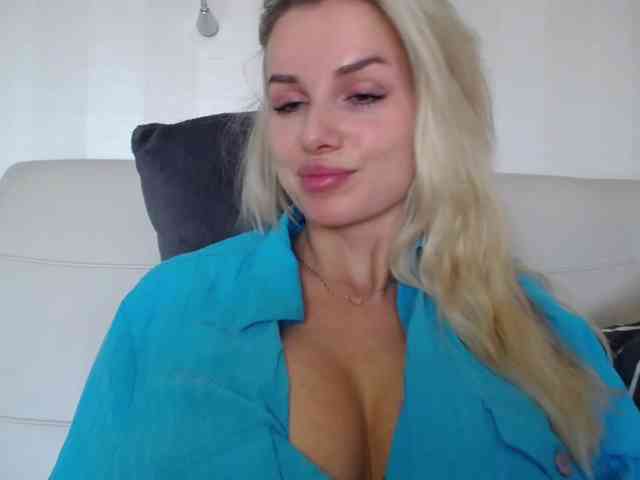 CorneliaSweet webcam