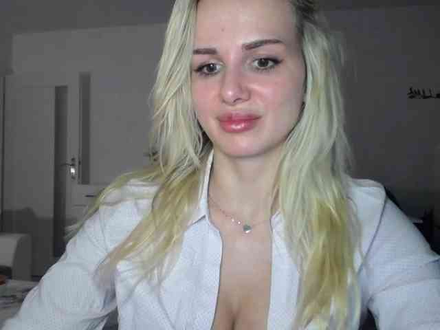 CorneliaSweet webcam