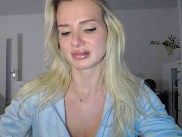 CorneliaSweet webcam