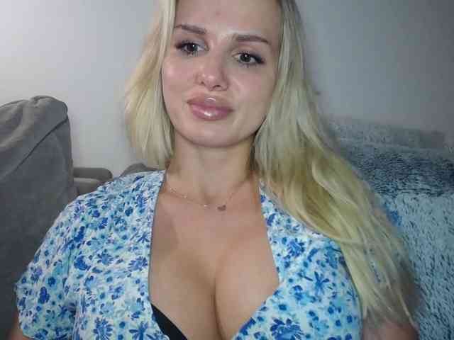 CorneliaSweet webcam