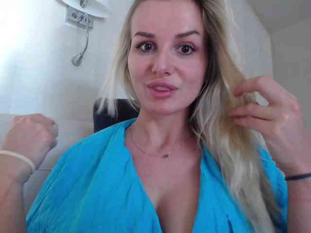 CorneliaSweet webcam