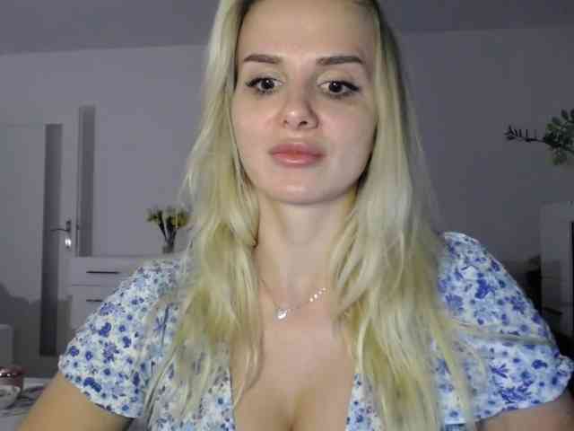 CorneliaSweet webcam