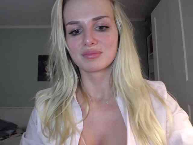 CorneliaSweet webcam