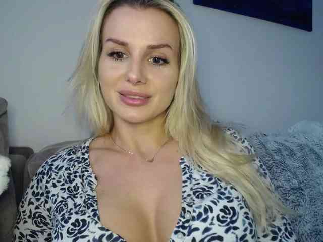 CorneliaSweet webcam