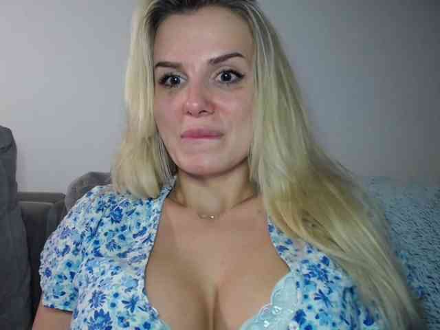 CorneliaSweet webcam