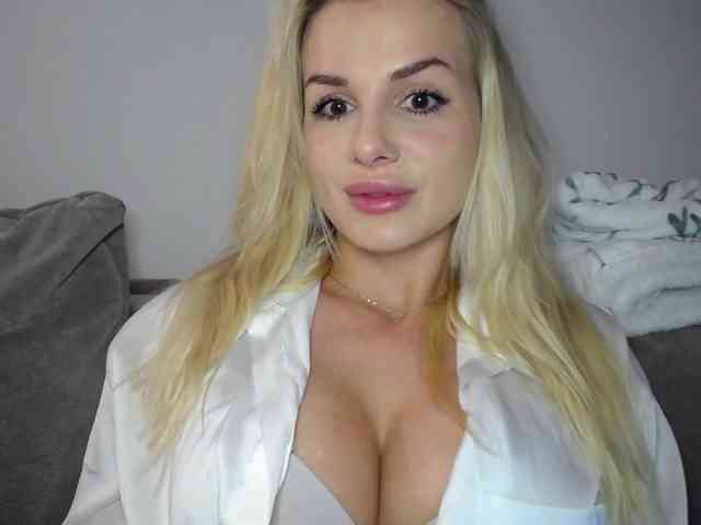 CorneliaSweet webcam