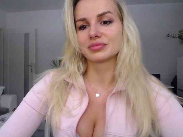 CorneliaSweet webcam