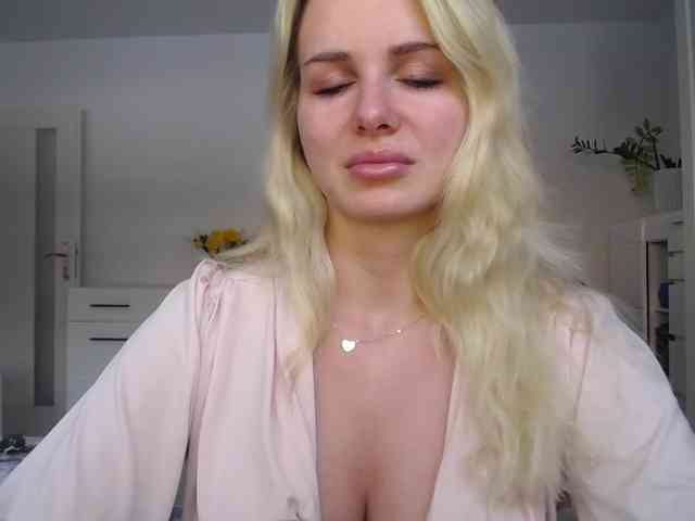 CorneliaSweet webcam