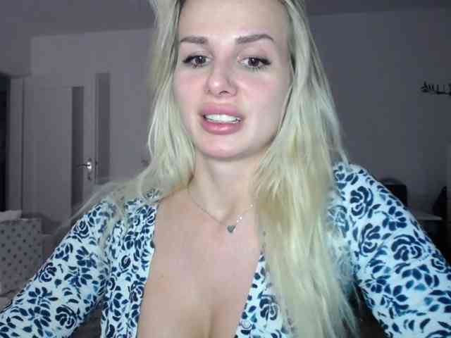 CorneliaSweet webcam