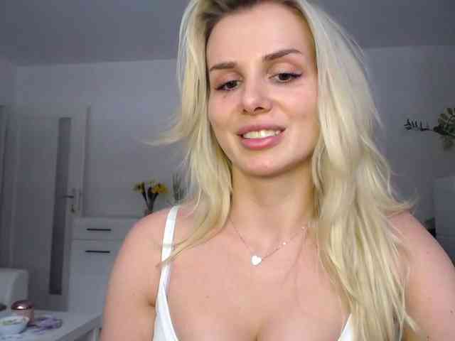 CorneliaSweet webcam