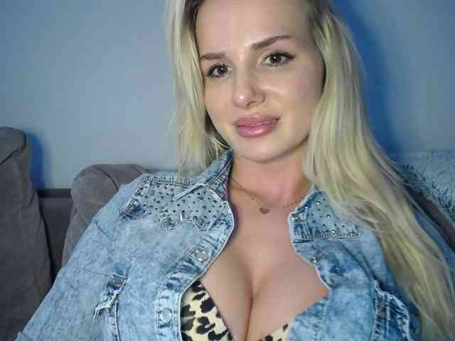 CorneliaSweet webcam