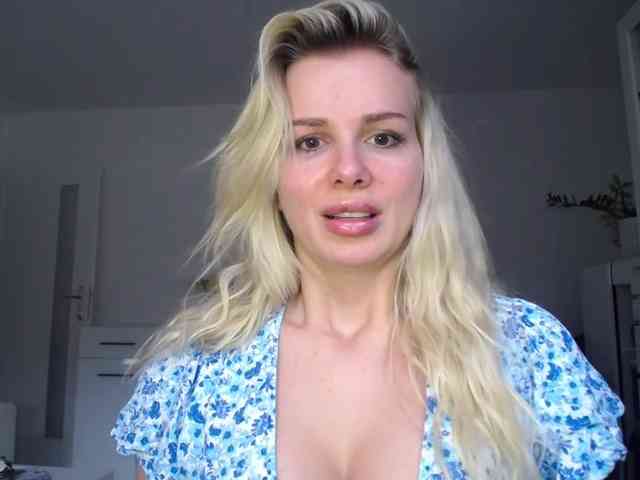 CorneliaSweet webcam